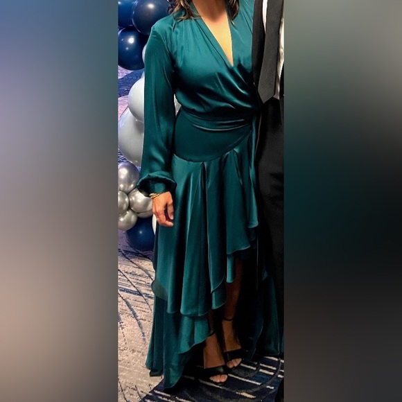 PatBO Ruffled High-Low Maxi. Size 4. - Picture 6 of 6